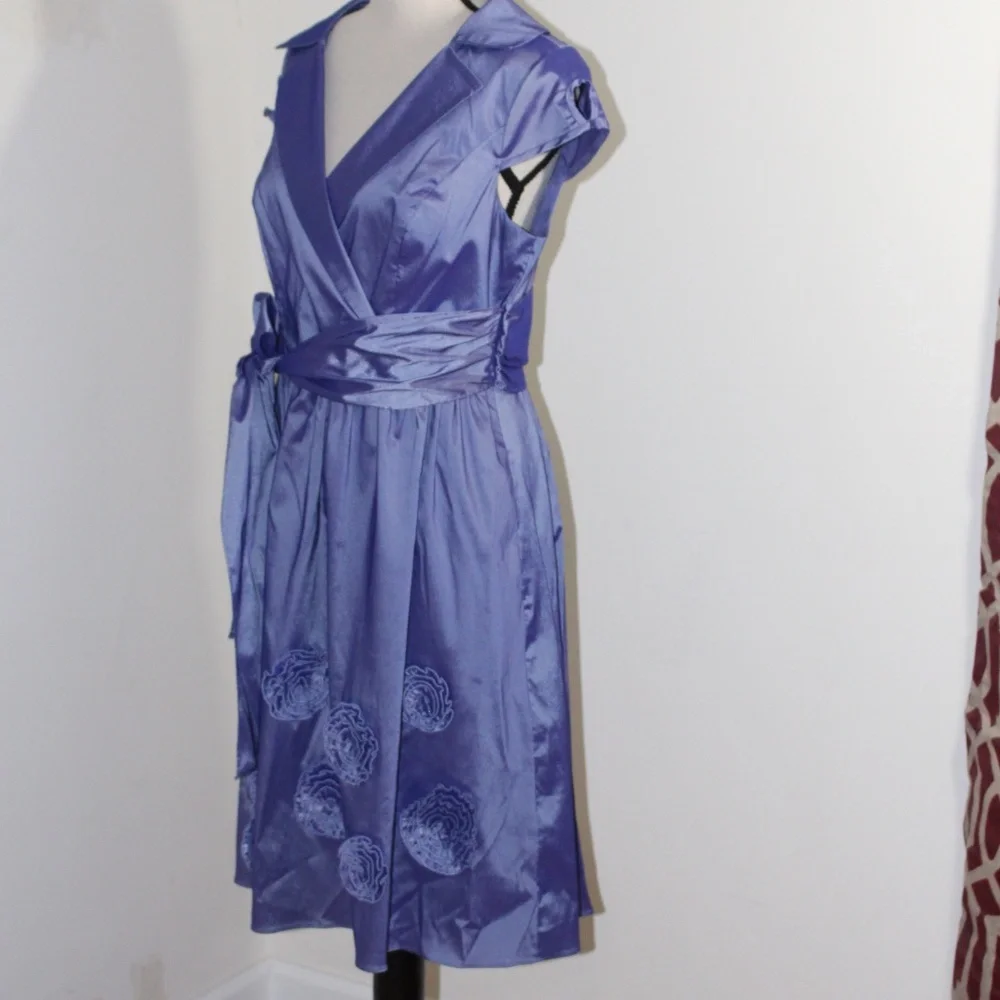 Adrianna Papell, Lavender Formal Cocktail dress with floral detailing..... - Picture 5 of 15